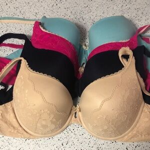 Lot of 4 Victoria’s Secret bras 32DD Body by Vitoria perfect shape lined demi